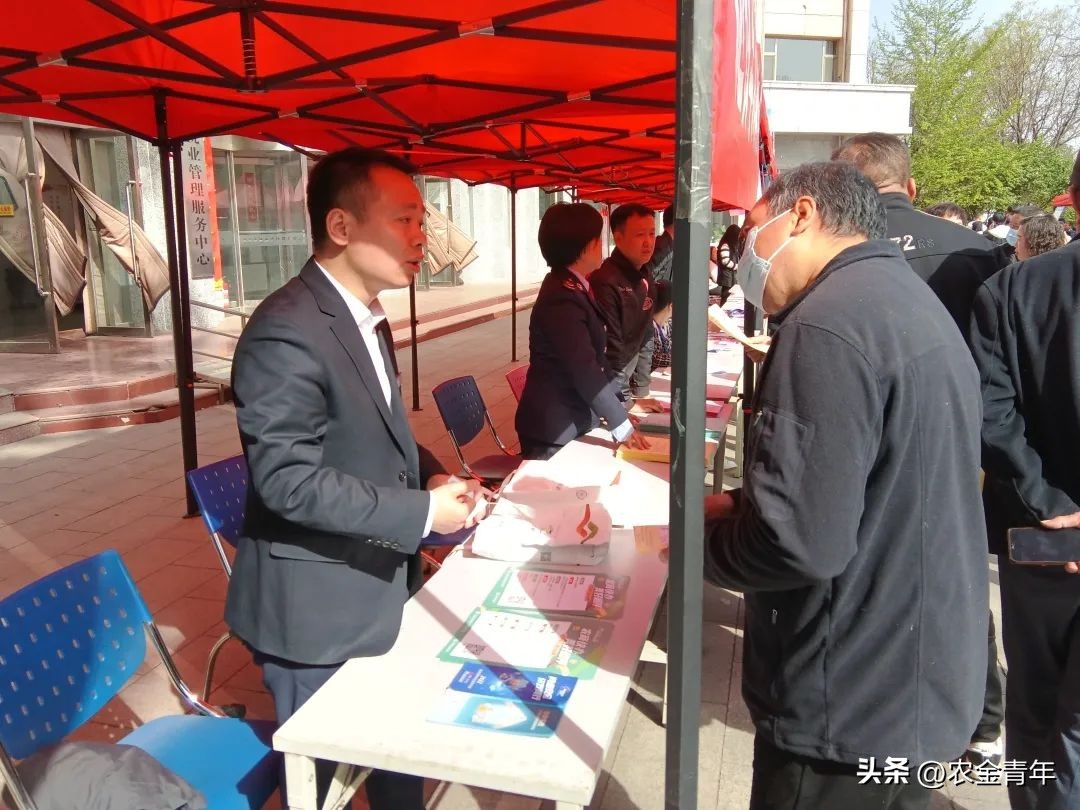 【服销动态】招聘会上的一次蓦然回首，助力支持资金无忧