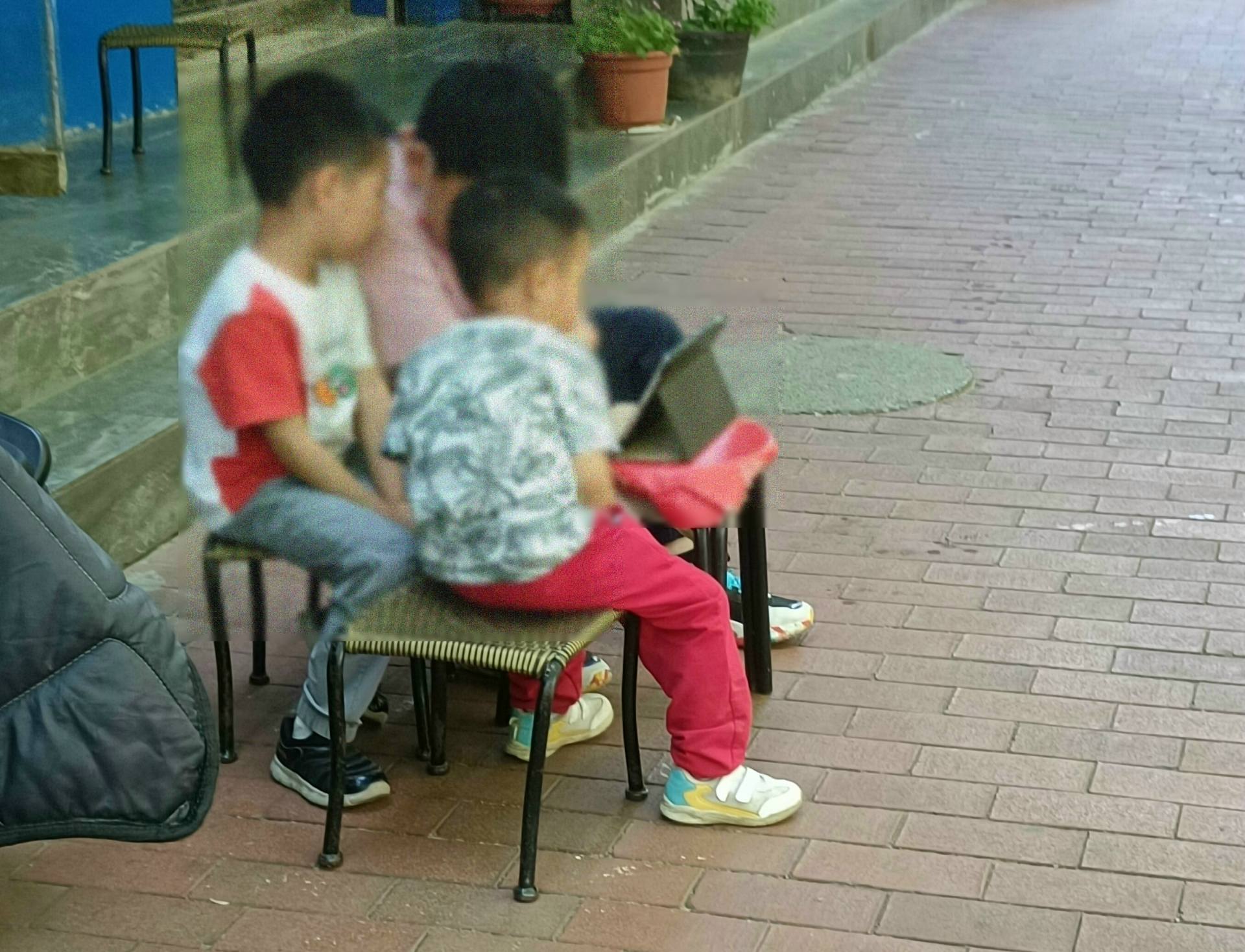 大屏护眼智慧课堂自主学习-教多多E13学习平板深度评测