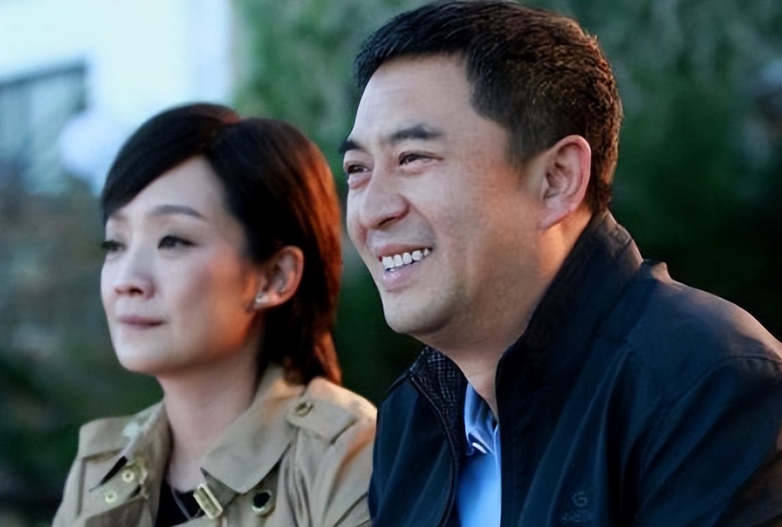 低调恩爱的明星夫妻,10对恩爱的明星夫妻视频