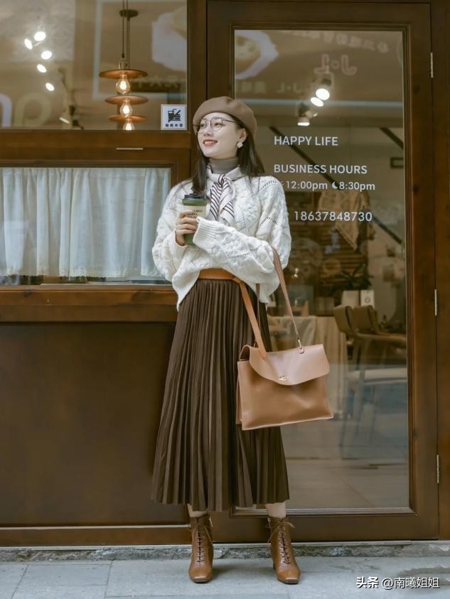 连衣长裙高级感穿搭优雅大方,奶奶长裙