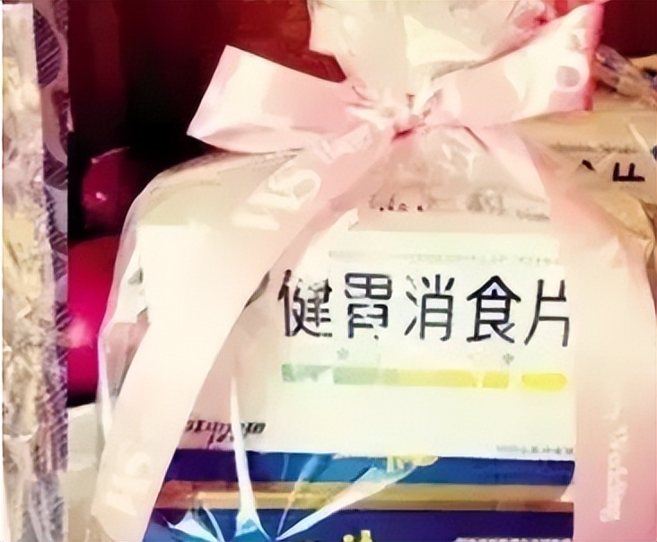 汪小菲和大s的婚礼,汪小菲大s海边婚纱照片