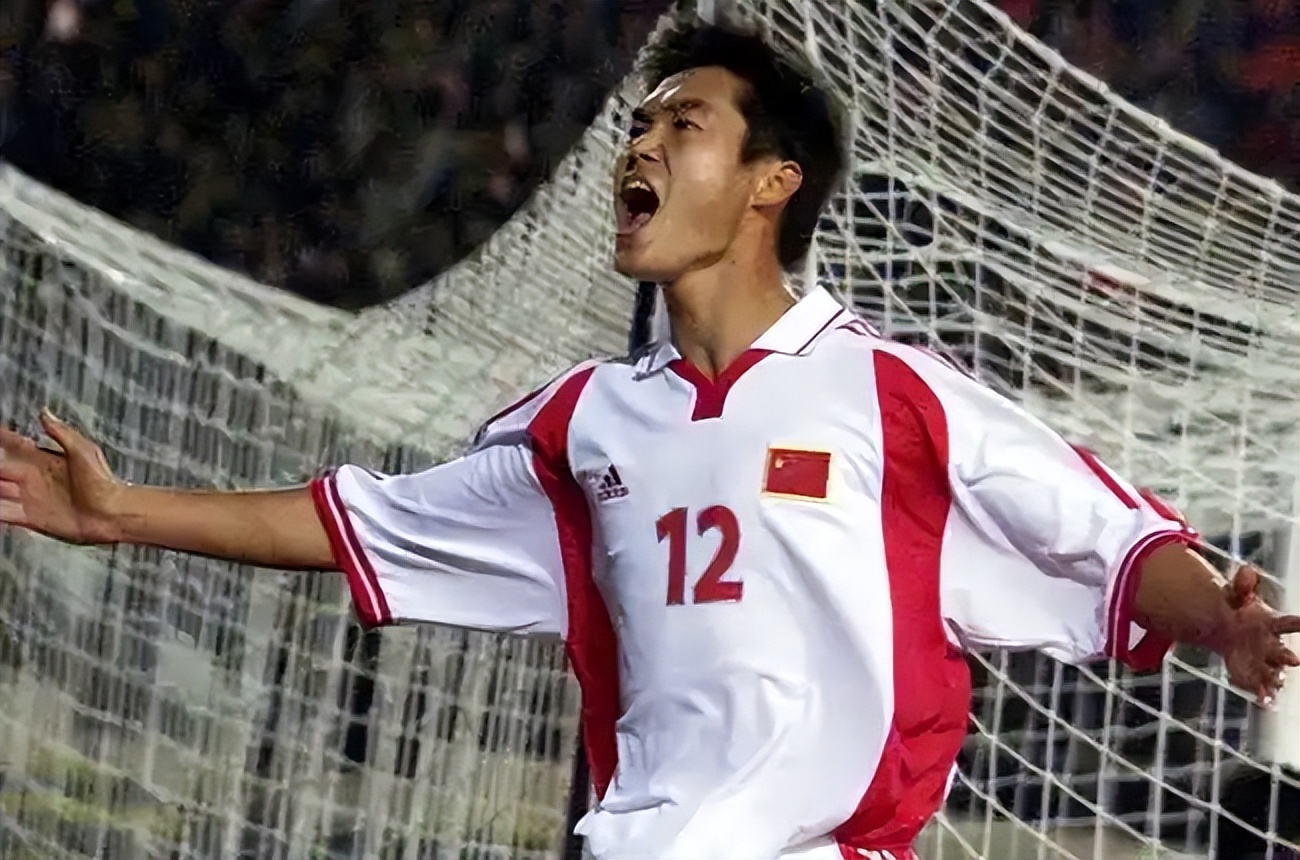 齐鲁雄师:盘点山东足球历史最佳11人,身材高大,头球优势明显