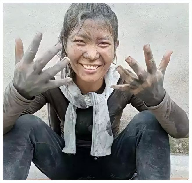 水泥西施张方方的抖音号,水泥妹张方方央视曝光