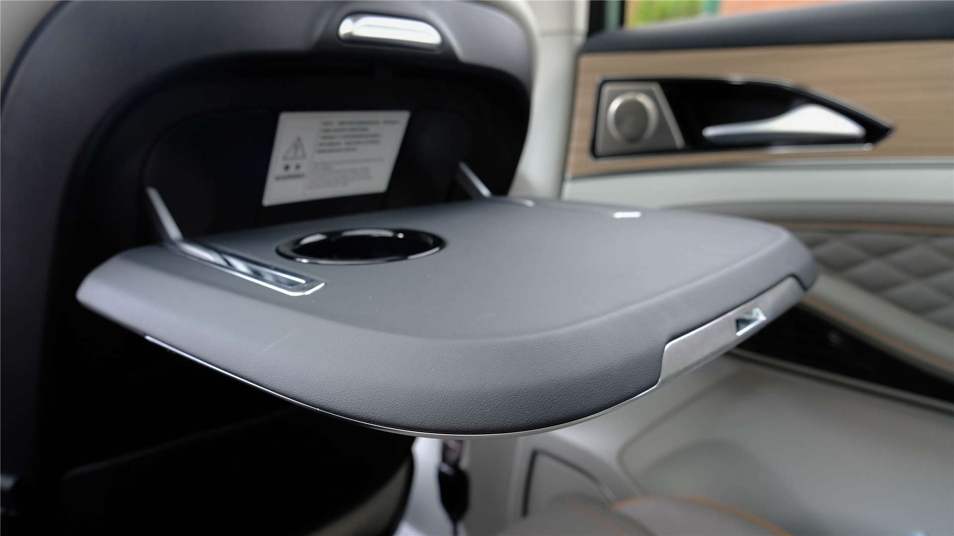 试驾风行游艇：配置控拒绝不了，三菱动力的高光时刻