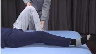 偏瘫患者下肢床上康复训练,偏瘫后下肢的拉伸训练