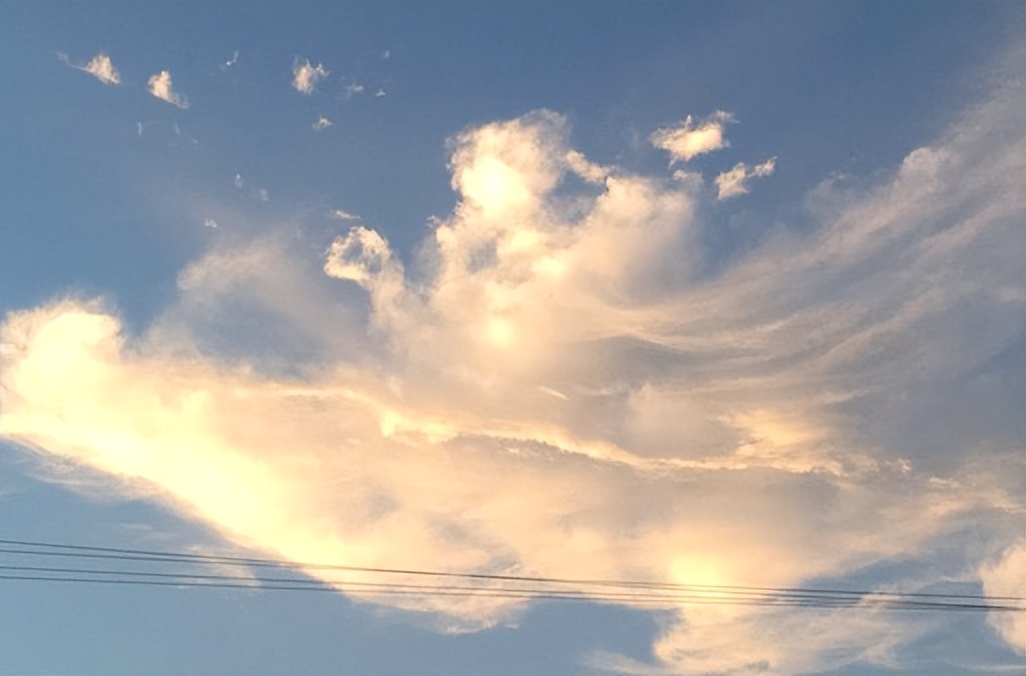 插画白云怎么画,插画壁纸蓝天白云风景