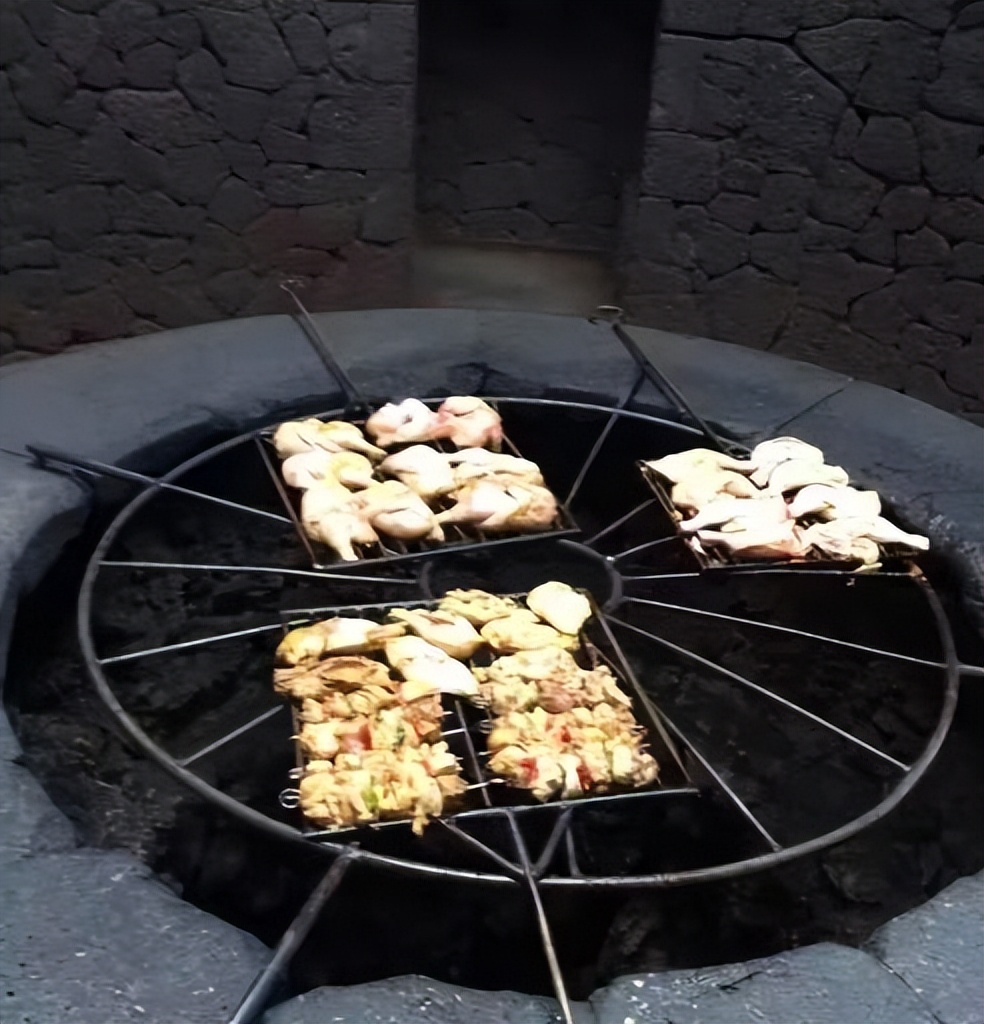 火山喷发火山岛,世界上最可怕的火山岛