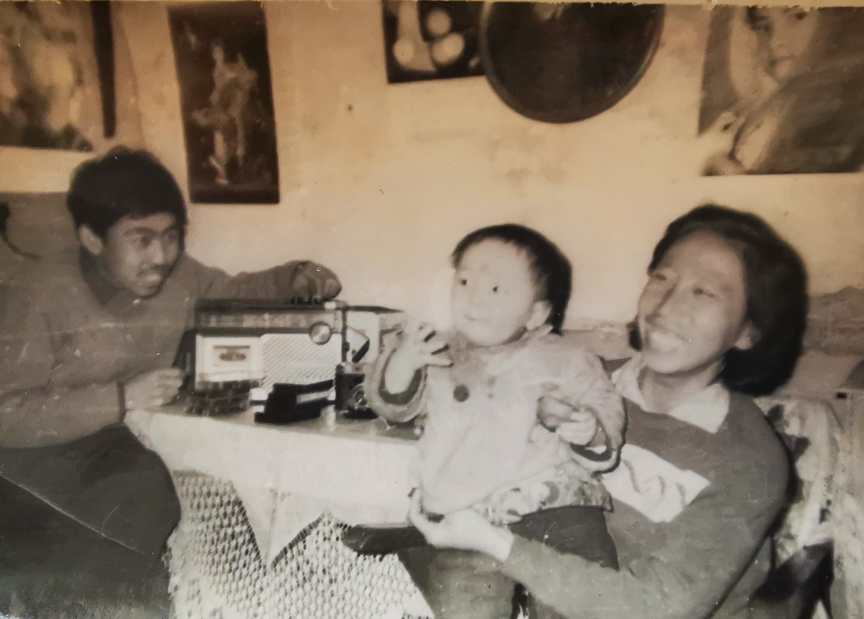 照片里的故事留住美好的回忆,每一张照片都值得留存记忆深处