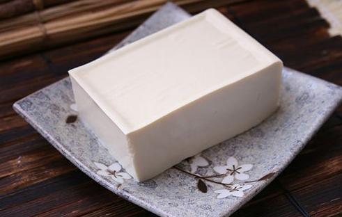 退休老汉做豆腐年赚三千万,创业做豆腐一年收入170多万