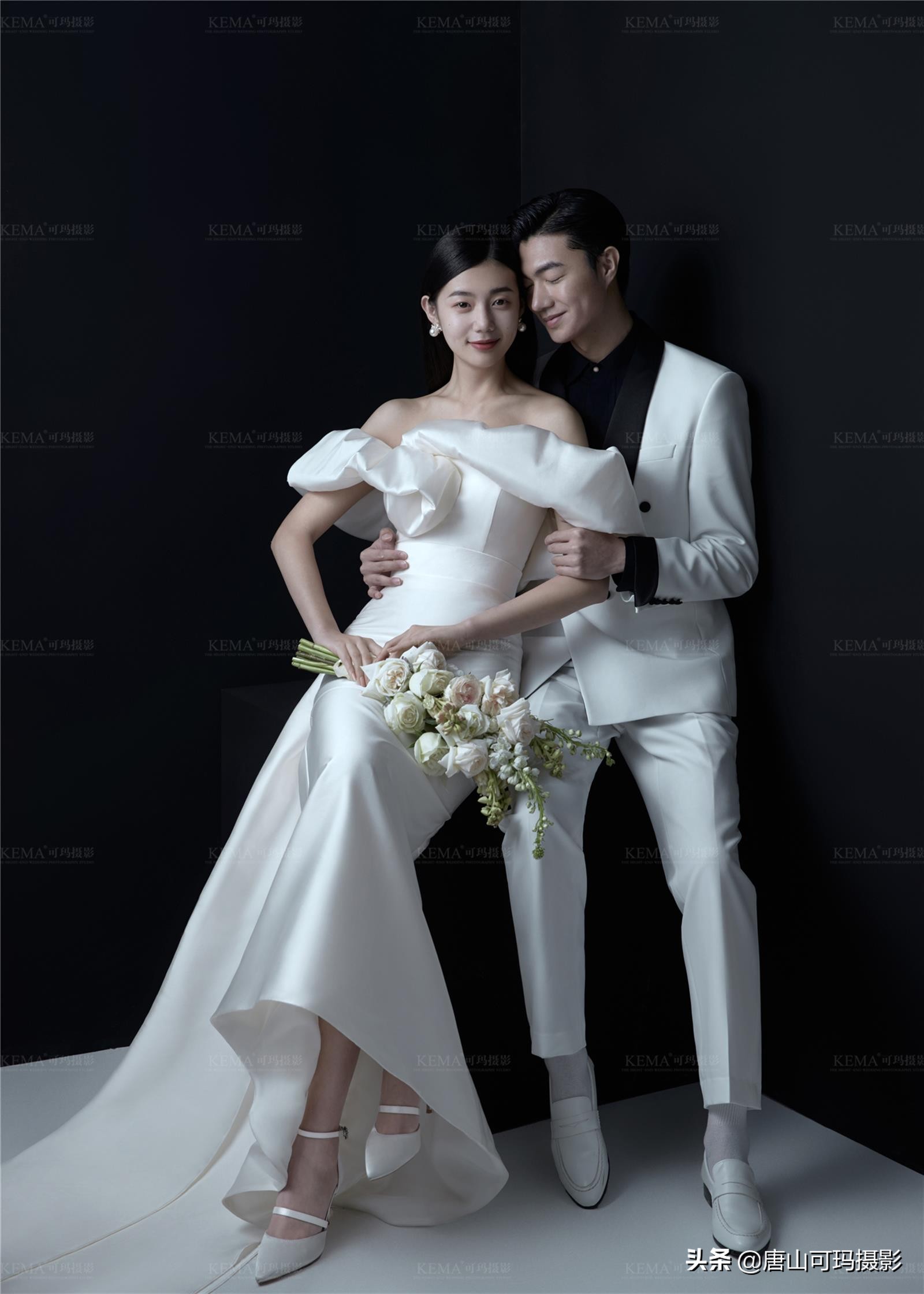 黑色婚纱照风格图片大全大图,高级经典复古红色背景婚纱照