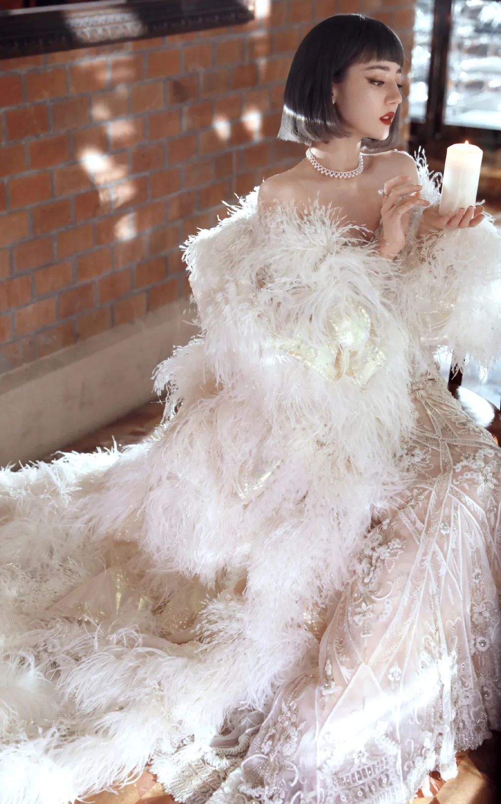 亚洲婚纱女王杀进内娱，女星们集体坐不住了