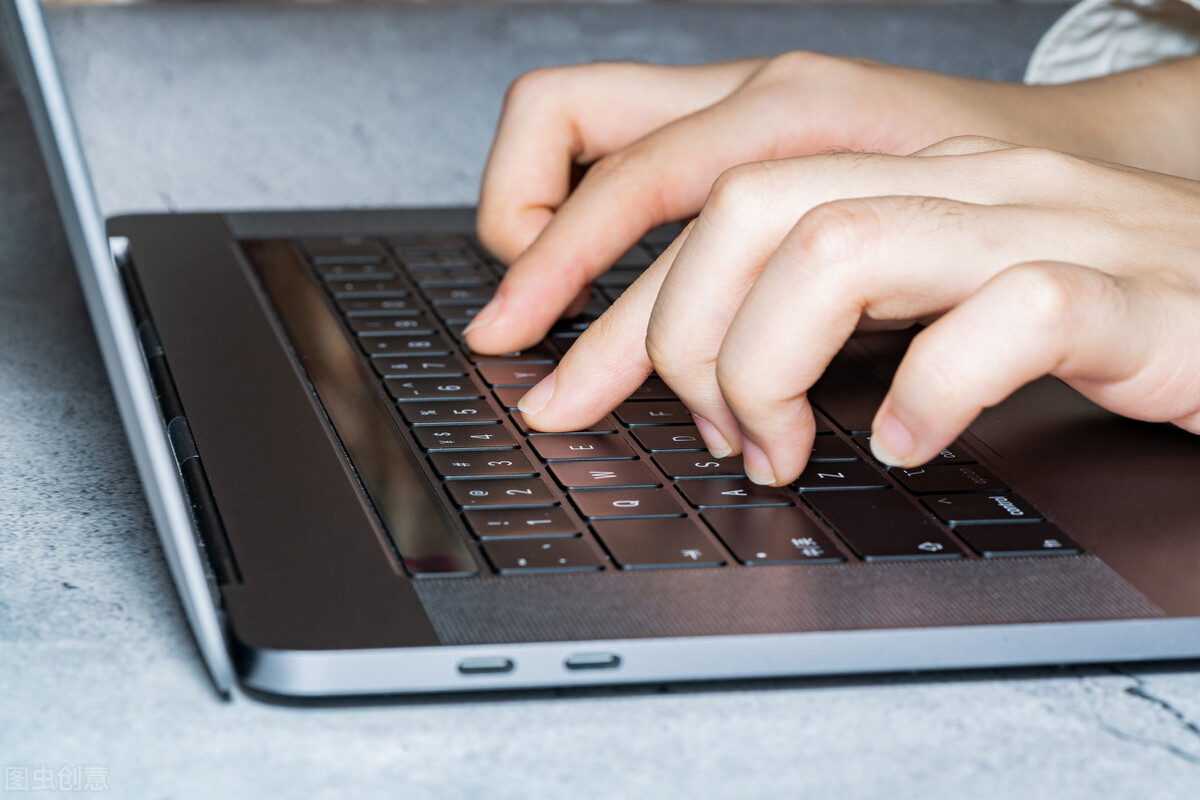 word表格里复制的文字显示不全,word表格文字显示不全后面看不到