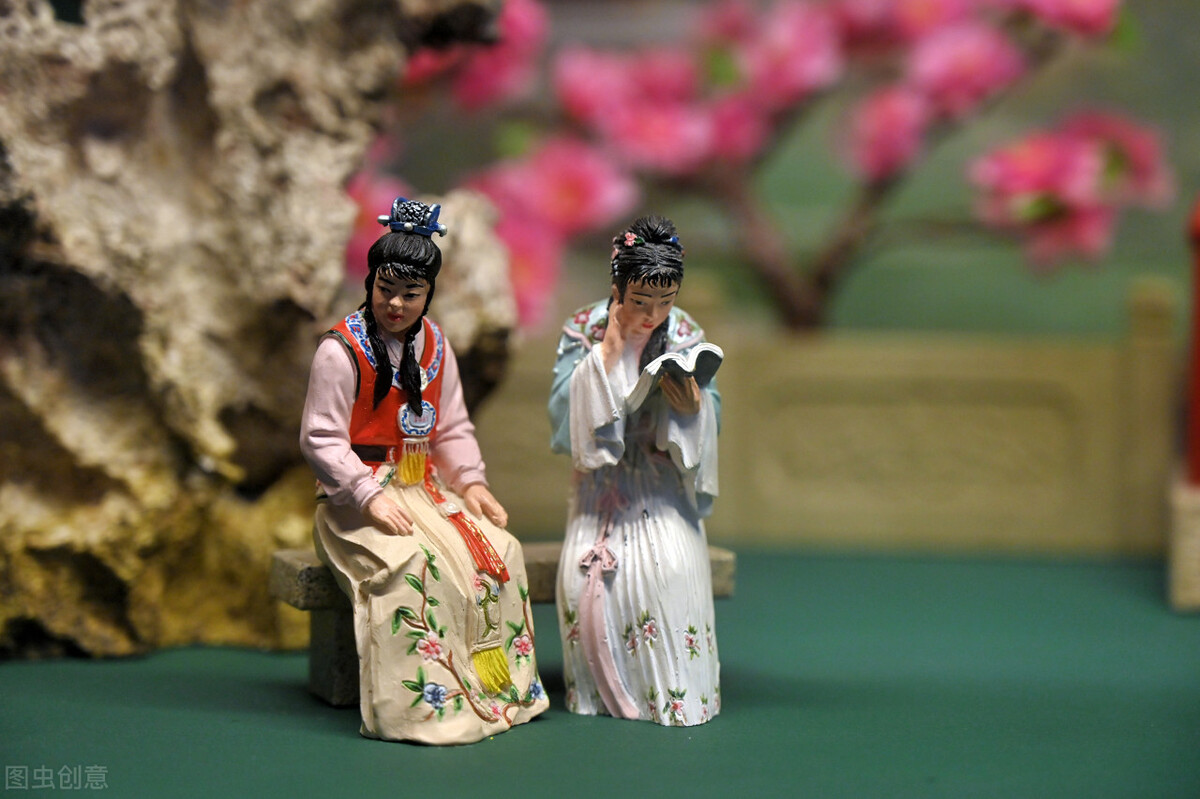 贾政是个虚荣做作的父亲：第十七回“大观园试才题对额”解读