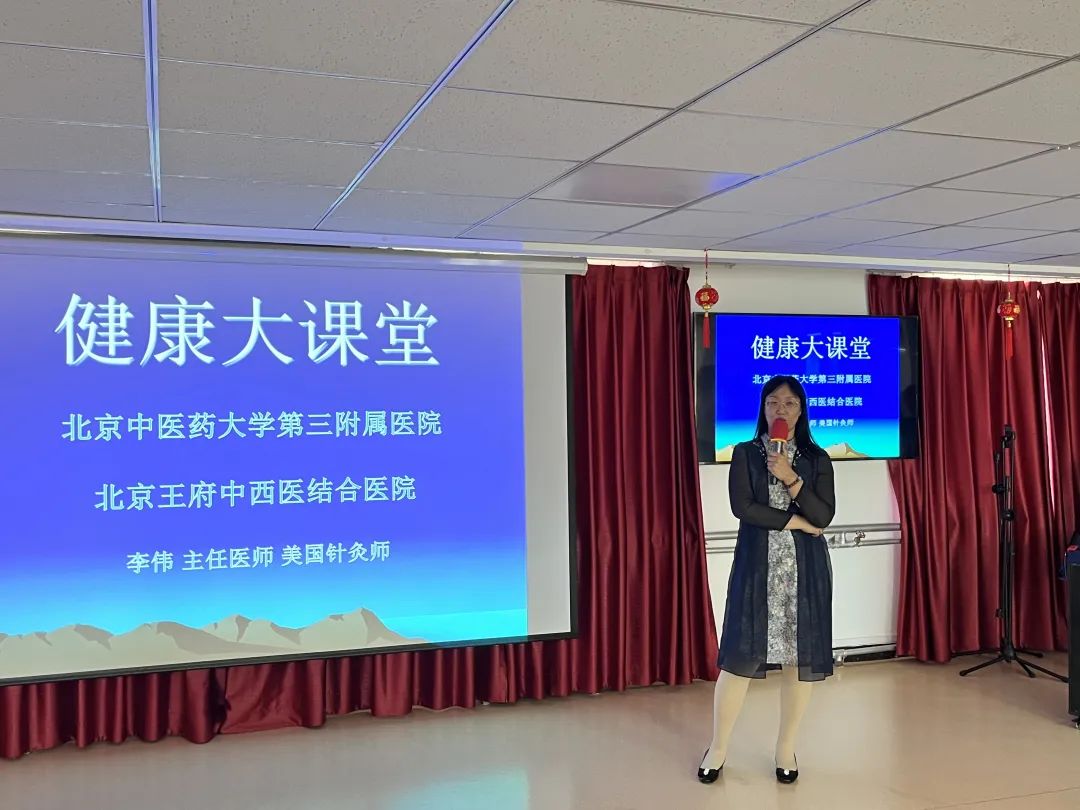 喜迎二十大健康向未来主题义诊,喜迎二十大奋进新征程主题汇演