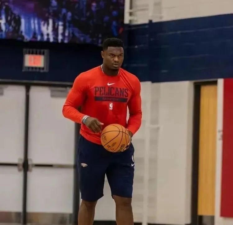 玻璃属性已确定！才四场比赛胖虎又倒下了