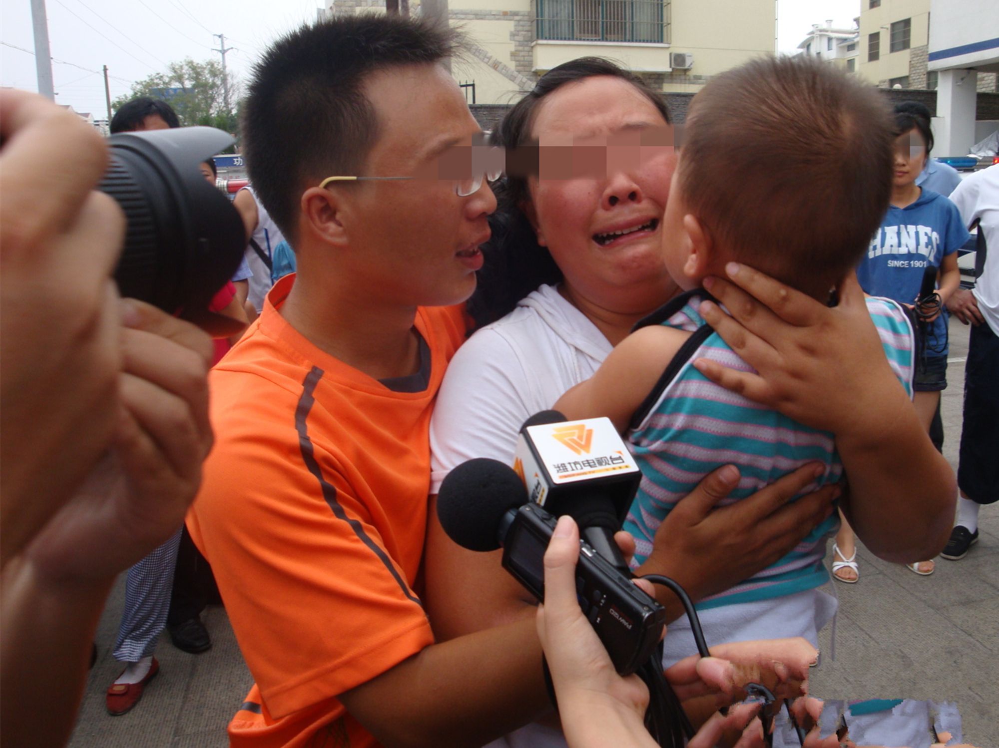 世界各国对人贩子刑罚是怎么样的,各国惩罚人贩子方式