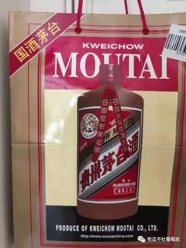 翻车现场，前几天上海业主在门把手上挂的奢侈品袋子好几个是假货