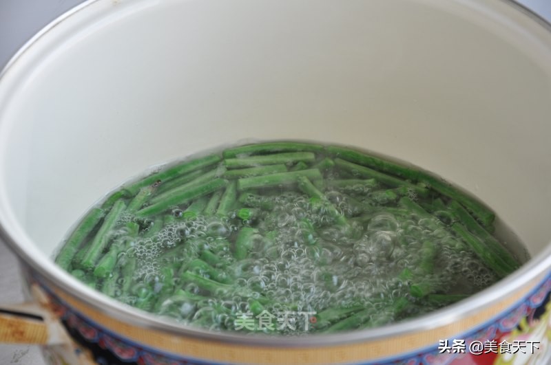 豇豆怎样做既可以当饭又可以当菜,家常豇豆的做法配什么更好吃
