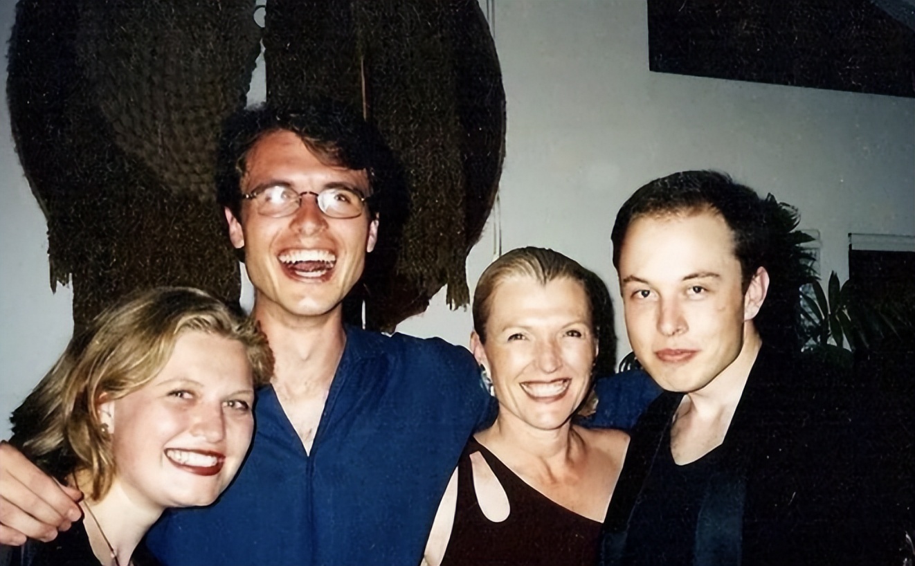 硬核妈妈梅姨,硬核母亲梅耶马斯克