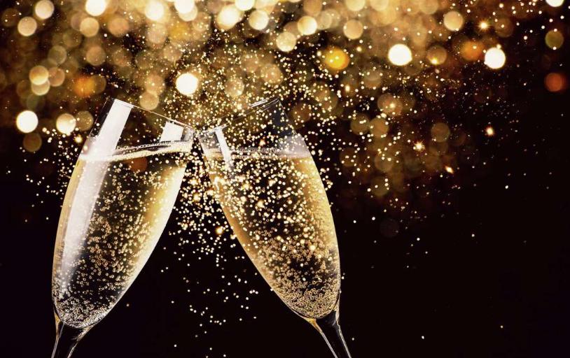 起泡甜白葡萄酒和白葡萄酒的区别,起泡葡萄酒和白葡萄酒哪个好喝