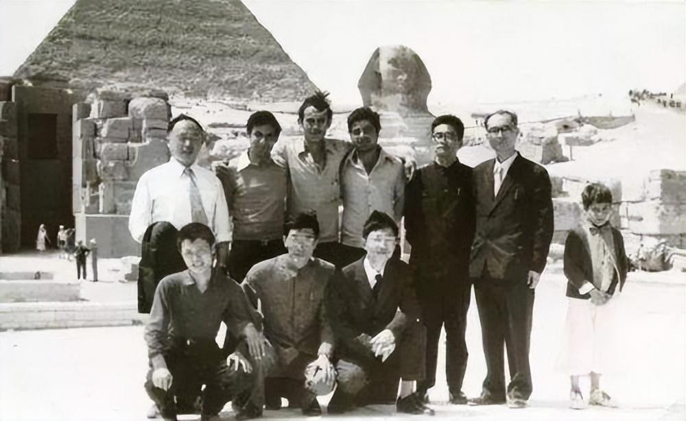 79年埃及购买中国50架歼6，竟嫌性能落后不愿给钱，穆巴拉克解围