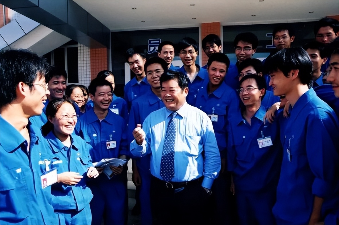 曹德旺捐100多亿给员工涨工资了吗,曹德旺给员工捐多少钱