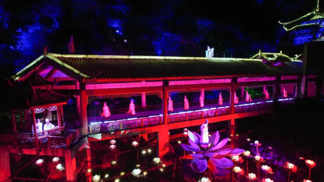 小暑已至！夏日顶流登场，一池荷风，满院莲香，惊艳了整个夏天！