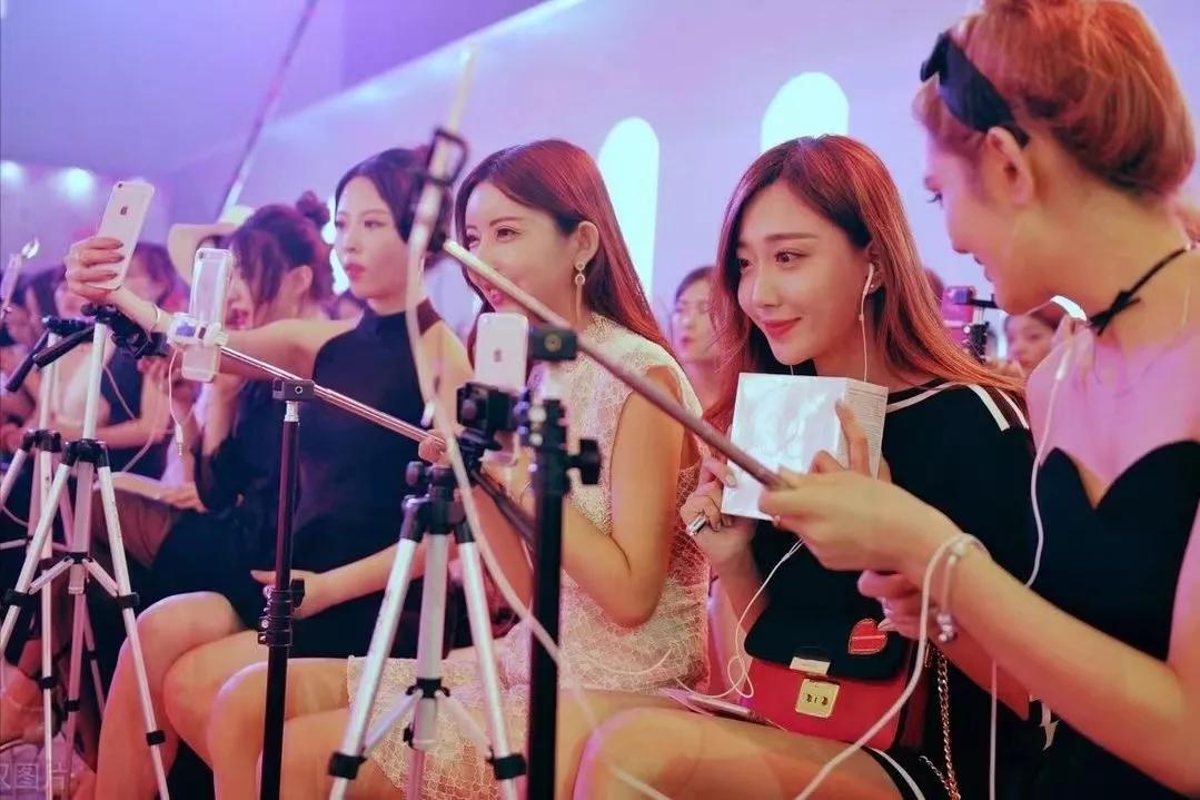 快手授课如何挣钱视频教程,快手上教学付费赚钱是真的吗