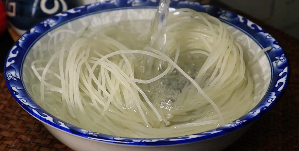 爱吃米线一定要收藏,爱吃米线的人怎么吃