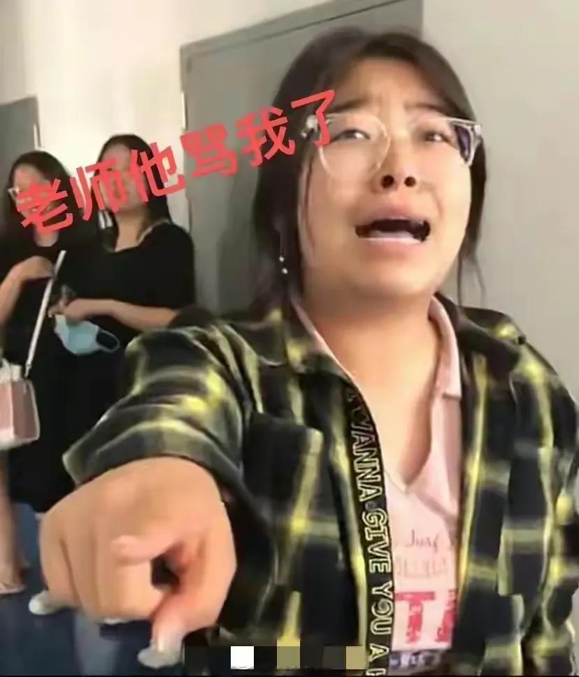 学媒体的三观不正，学法律的颠倒黑白，这是很可怕的事情