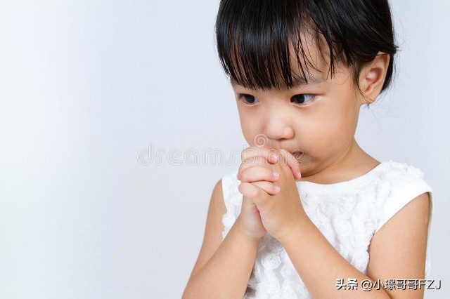 造孽啊！针线缝嘴、烫油灌嘴、踩踏骨灰，多年以后恶魔仍在人间！