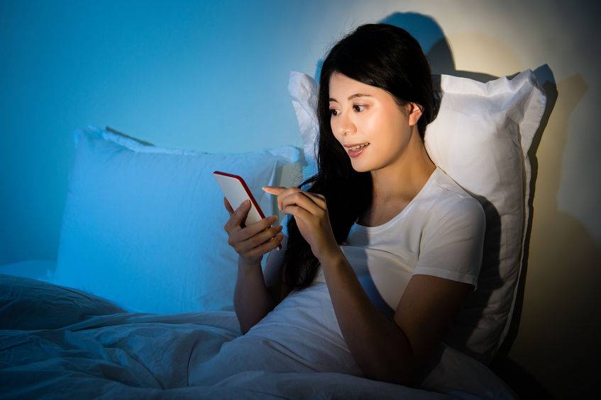 脸上长斑的原因以及解决方案,脸上长斑的原因和治疗方法