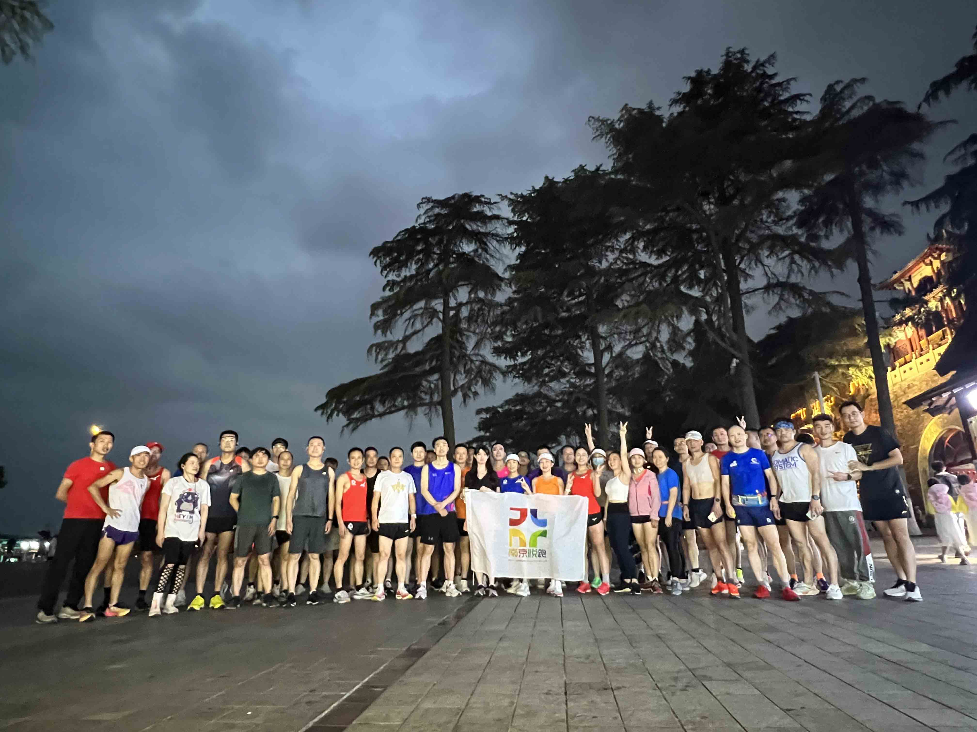 林子漫笔“微日记”,1221-1225：兔年有金“马孔多”