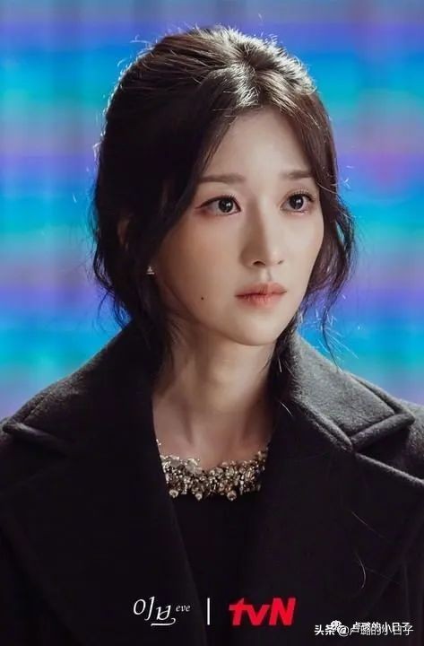 小三复仇勾搭总统女婿，除剧情，女主财阀级别的穿搭也值得一看