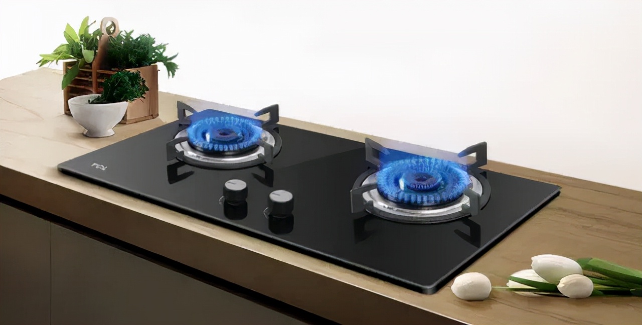 燃气灶打火针上面不打火底下打火,专业维修燃气灶不点火的教程