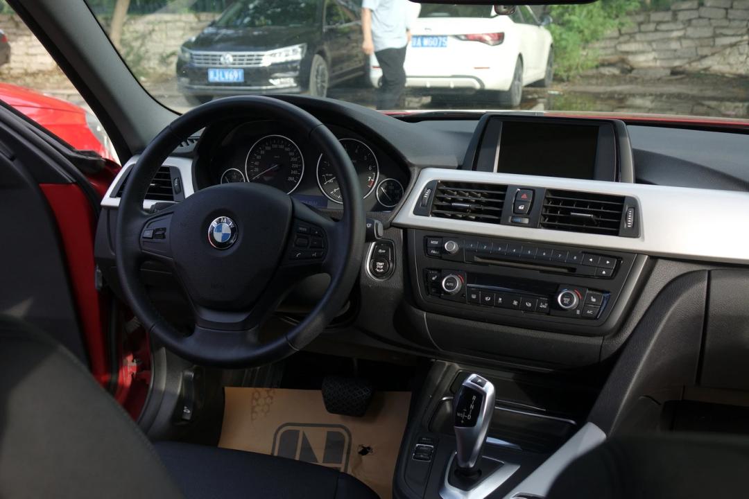 06年宝马320i二手的值得入手吗,二手宝马320i保养需要多少钱