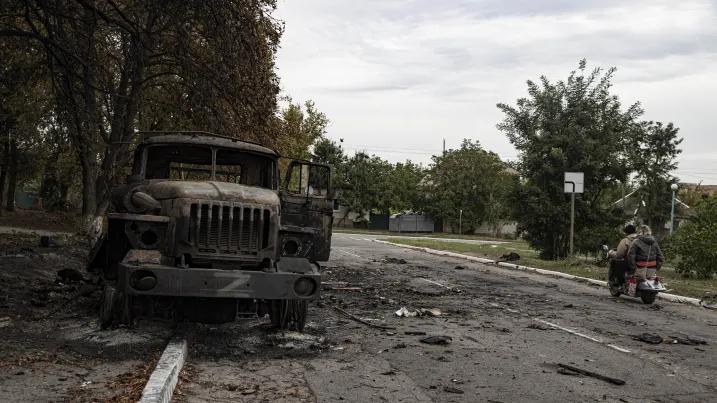 乌军炮火直射俄军小分队,乌军进攻时遭遇俄军炮火