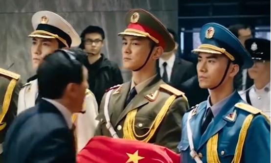 1997年香港回归前夕，英国34艘军舰侵犯南海，这是为何？