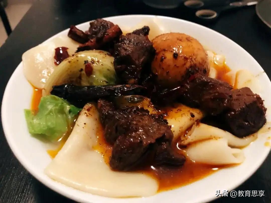 板面卖7块一碗利润,一快餐店推2万元豪华面