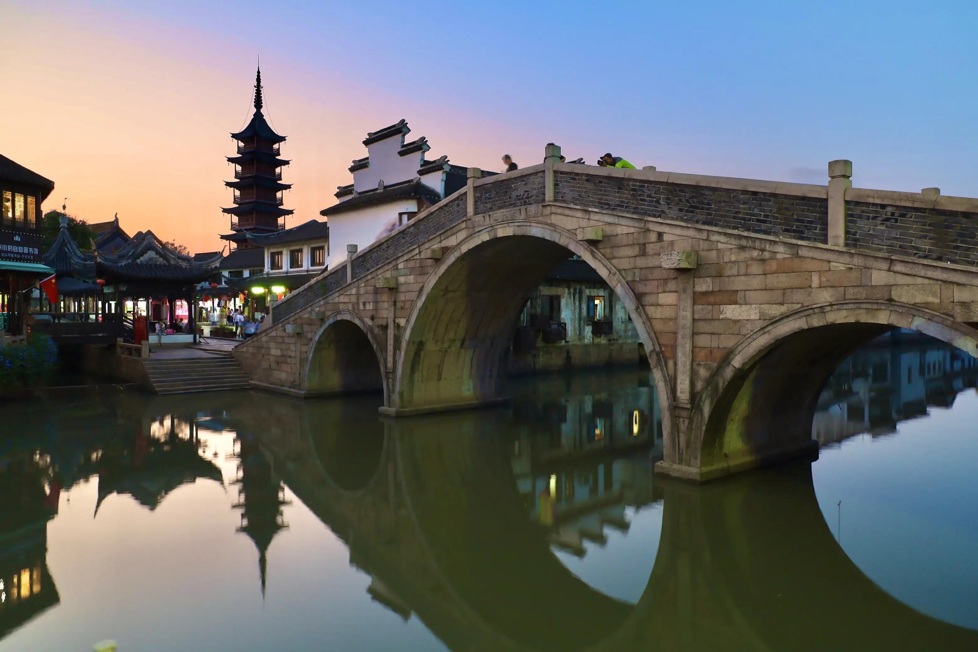 江苏昆山gdp超过哪些省会,江苏省昆山市gdp是多少