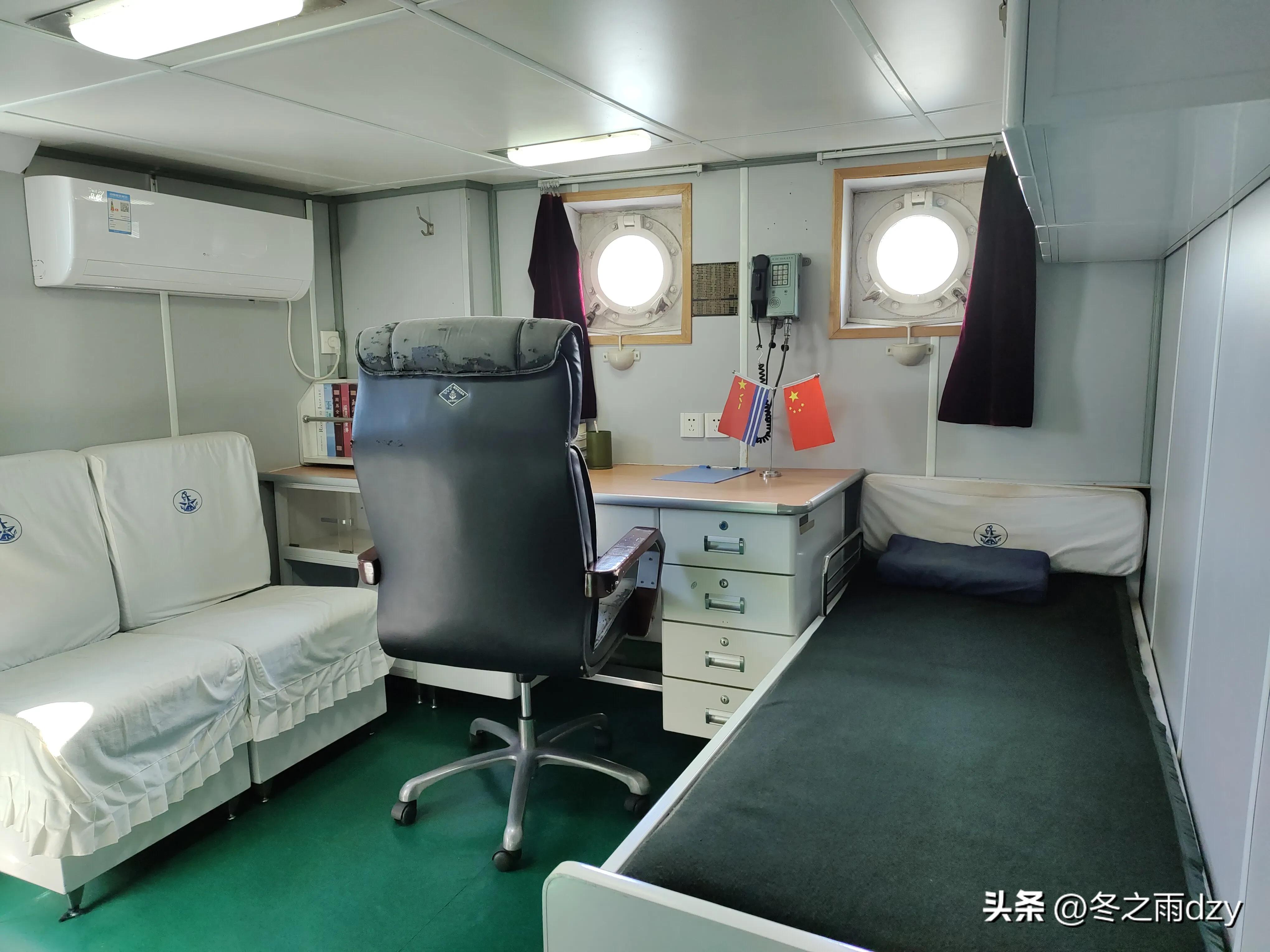 南昌舰主题园凤凰洲湿地公园,凤凰洲建军广场