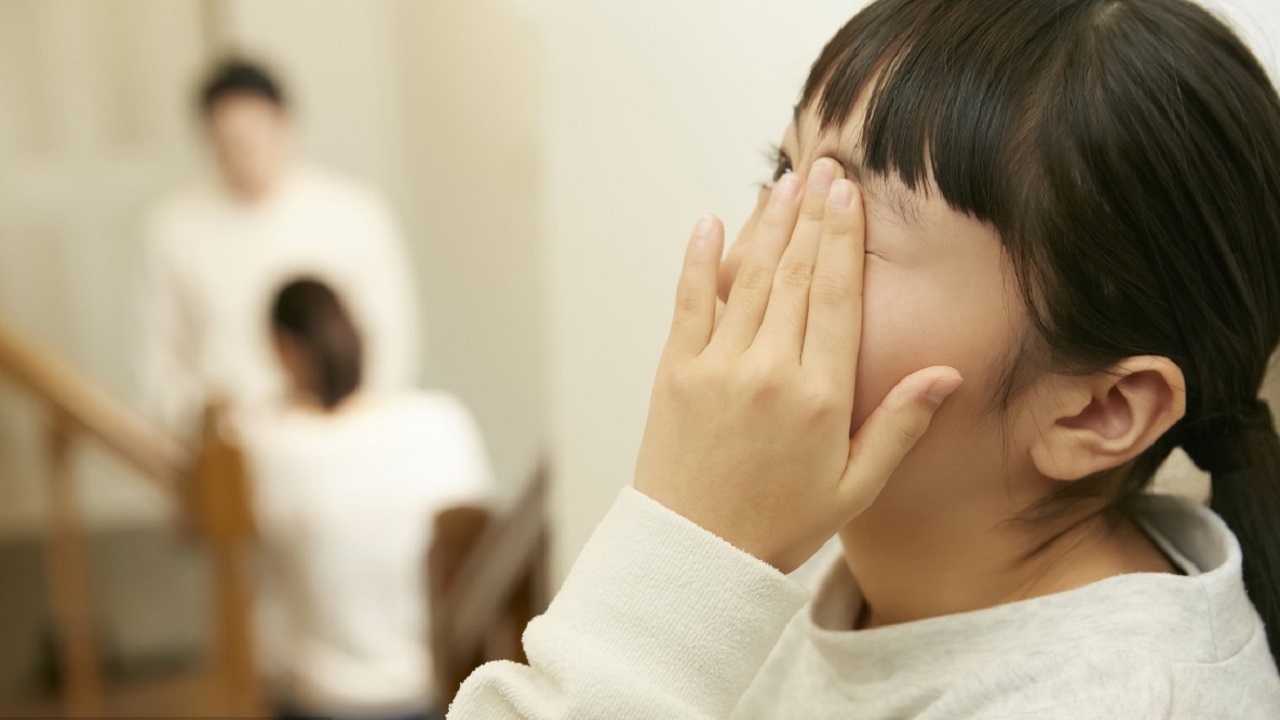 为什么女孩子容易“性早熟”，这3点是重要原因，家长要留心