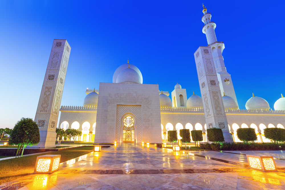 告诉你一个真实的文莱,文莱是怎么被一分为二的