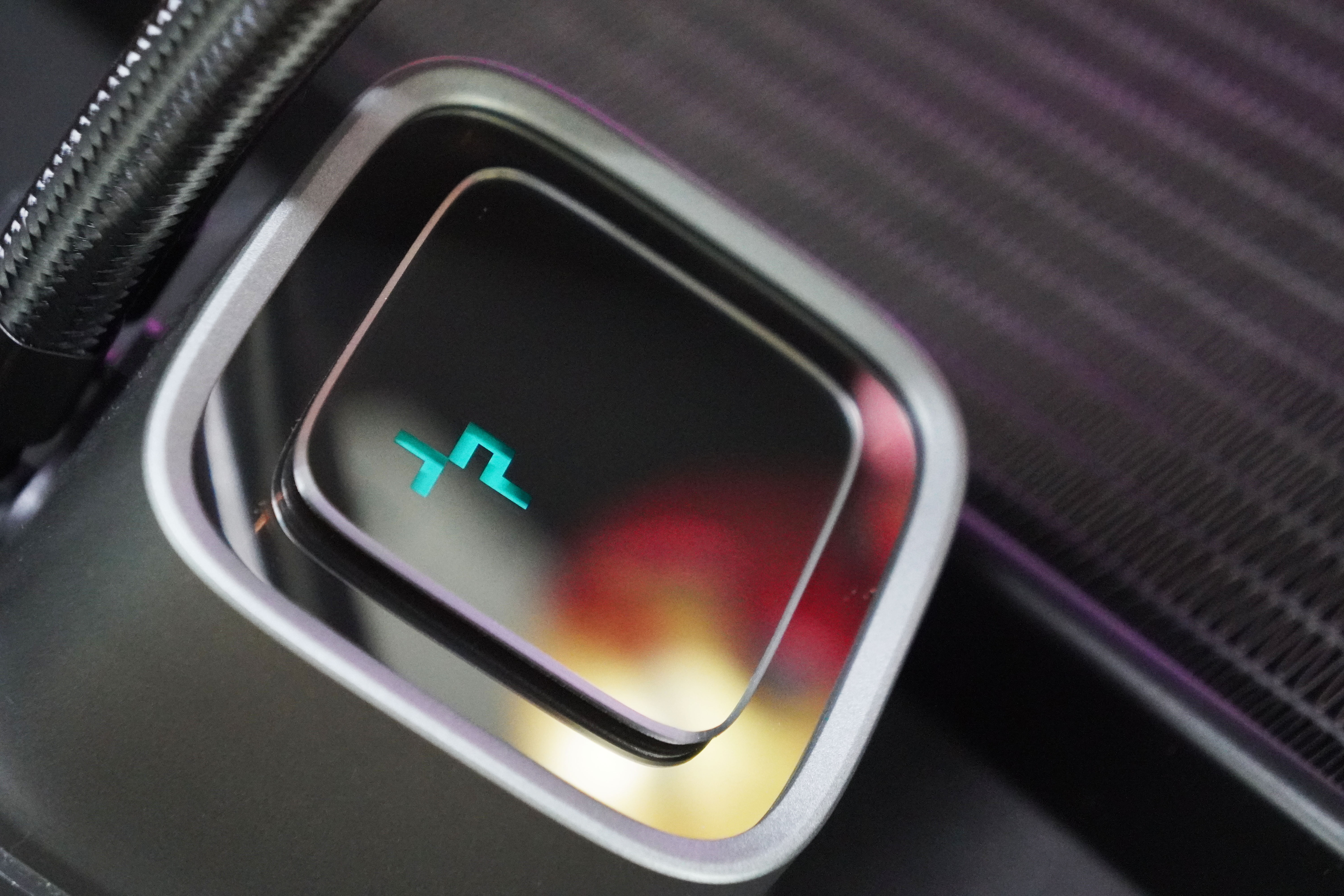 技嘉aorusgen41tb钛雕,pcie4.0固态技嘉评测