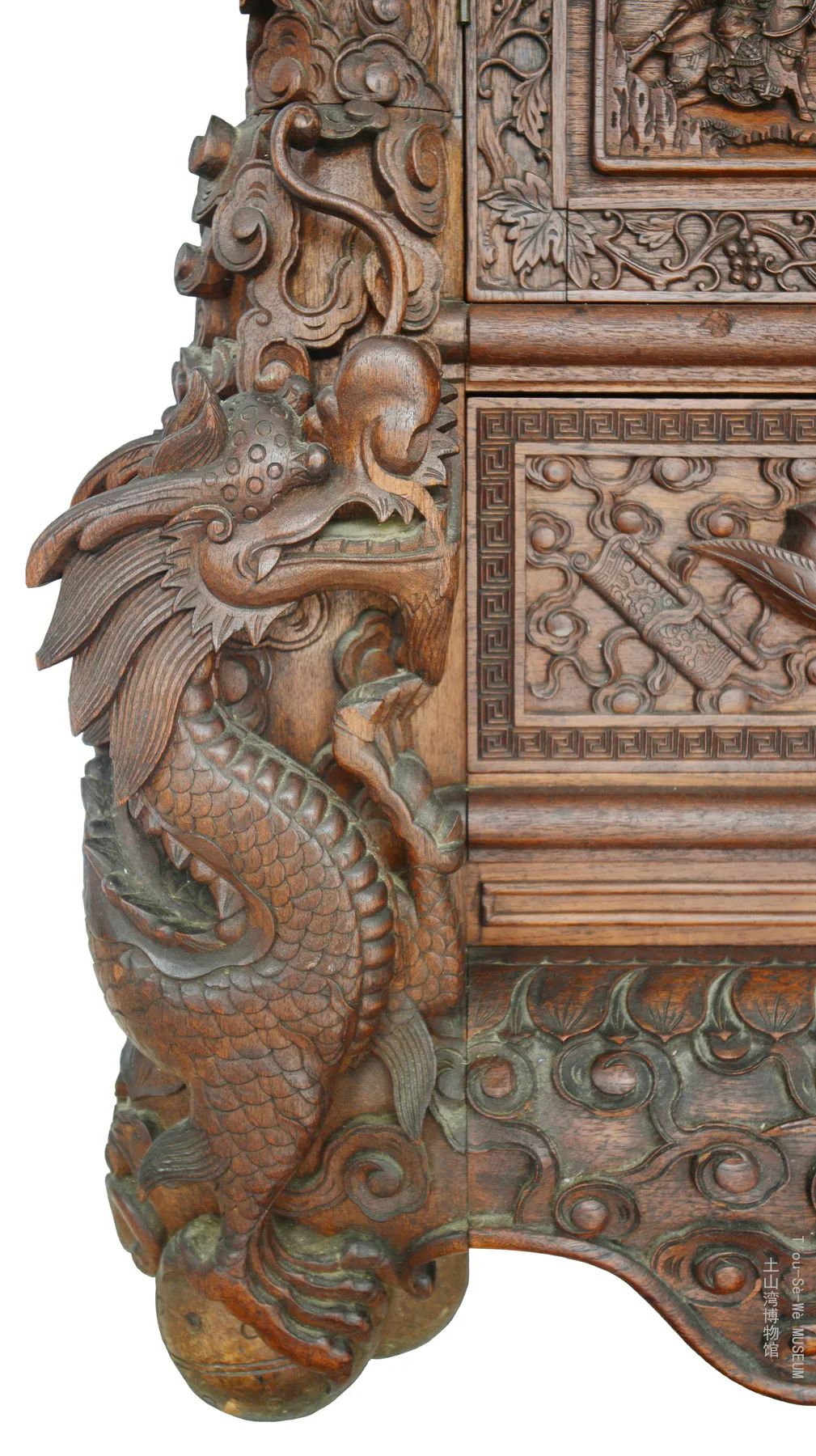 海上文脉看徐汇丨土山湾彩绘玻璃雕花橱柜回归始末