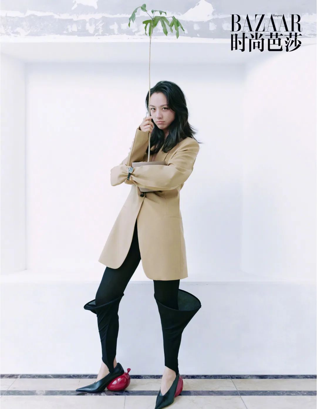 赵丽颖一头红发绚丽吸睛,赵丽颖红发造型