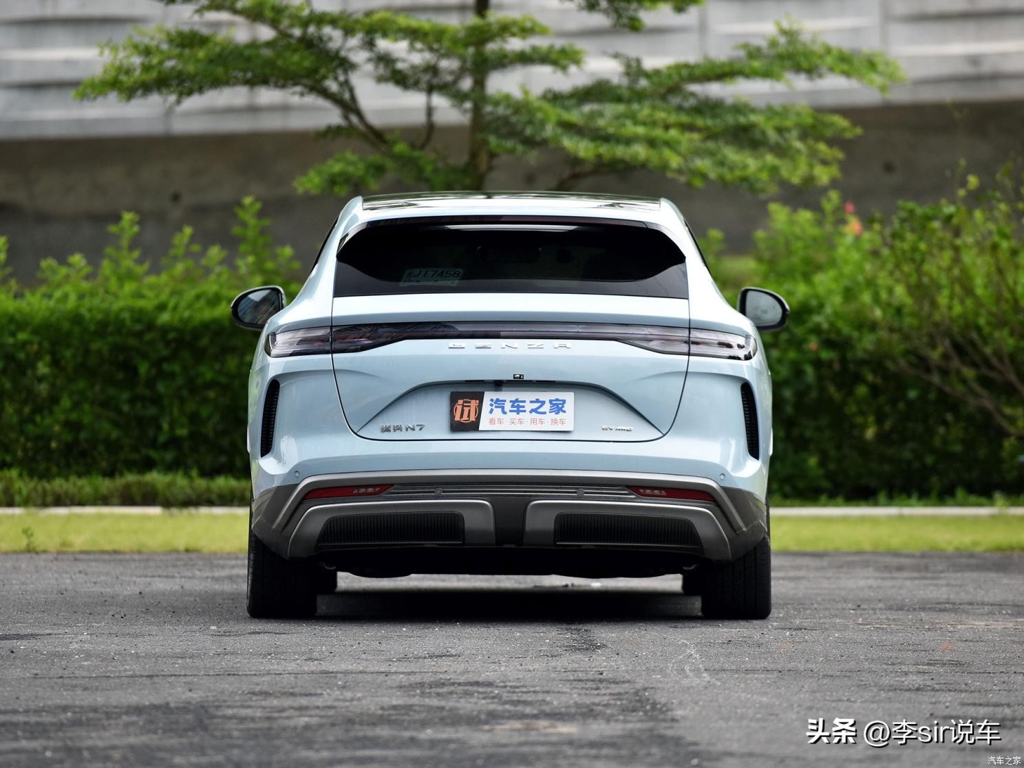 豪华智能suv腾势n7震撼上市,让顶配变标配腾势n7产品力解析