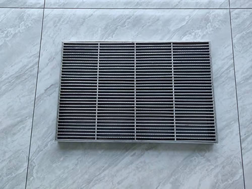 排水沟篦子两侧如何处理,雨水篦子如何防止落叶