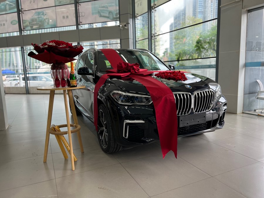 宝马x52011款xdrive35i豪华7座,新款宝马x5前几个月销量