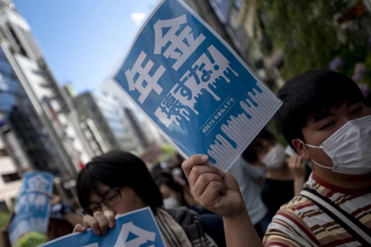 日本进入超老龄化社会，专家建议“老年人集体切腹”，超多人支持